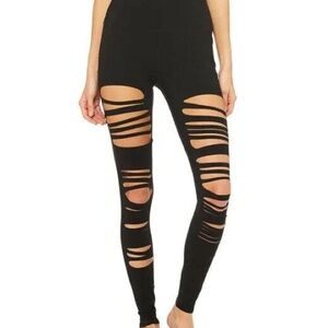 Alo yoga leggings

Only worn twice. Still in great condition

Smoke free home